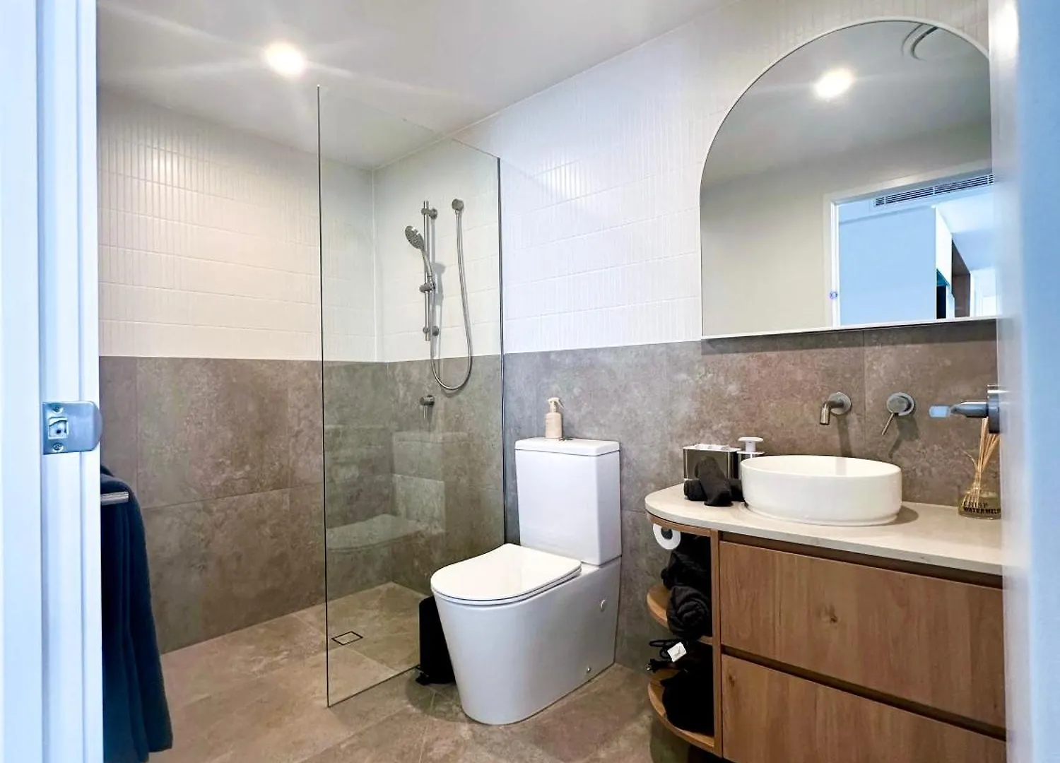 New City Condo With Brisbane River View & Parking Appartement